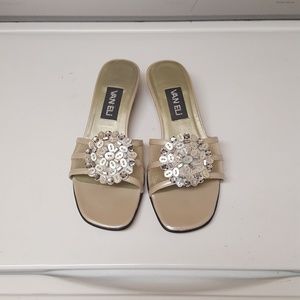 Women's shoes size 8